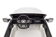 Pojazd RAM 3500 Biały