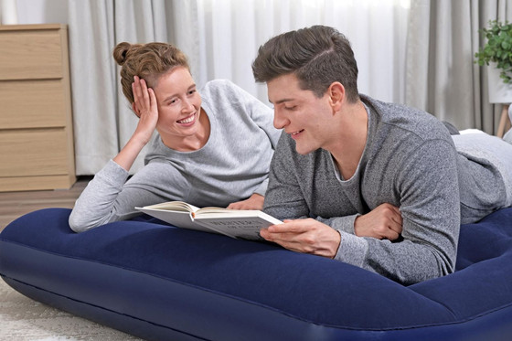 Materac Welurowy z Pompką 191 137 28cm BESTWAY