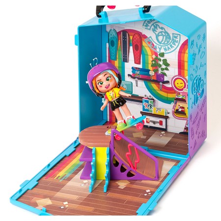 KOOKYLOOS Lizzie Pop Up Sklep Sportowy lalka, figurka