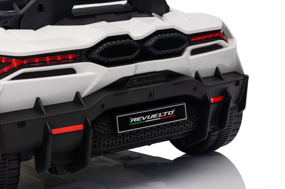 Pojazd Lamborghini Revuelto Białe