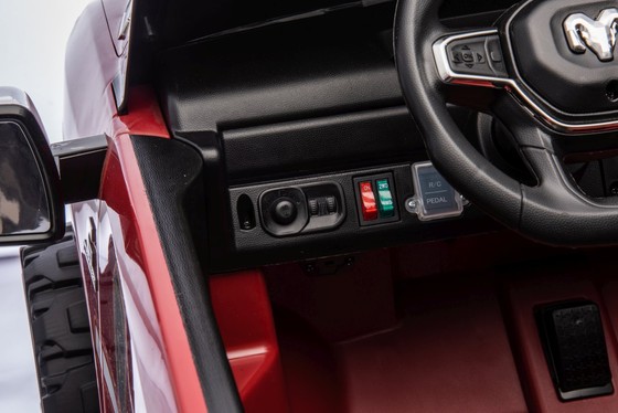 Pojazd RAM 3500 Straż Pożarna Czerwony