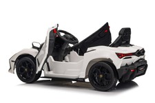 Pojazd Lamborghini Revuelto Białe