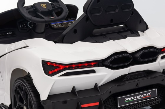 Pojazd Lamborghini Revuelto Białe