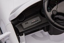 Pojazd RUF CTR3 Biały