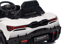 Pojazd Lamborghini Revuelto Białe