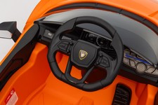 Pojazd Lamborghini Revuelto Pomarańczowy