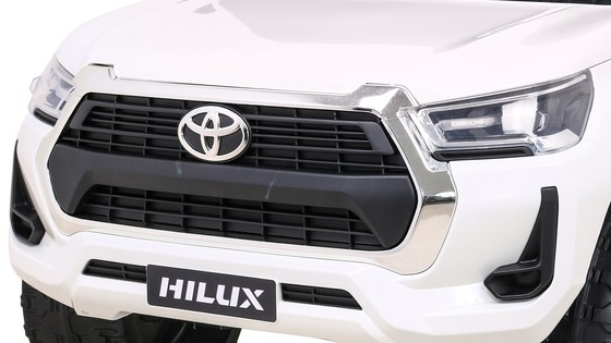 Toyota Hilux na akumulator dla dzieci Biały + Napęd 4x4 + Pilot + 2 bagażniki + Radio MP3 + LED