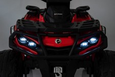 Quad Can Am Outlander ATV z Pilotem Czerwony