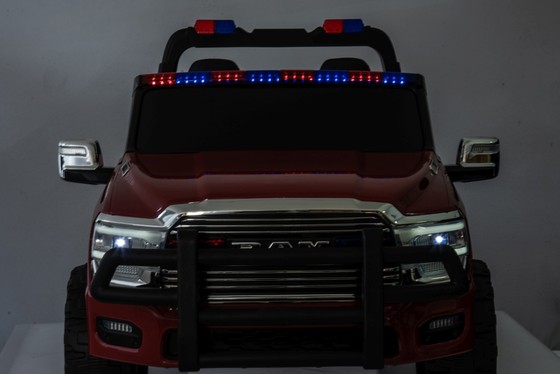 Pojazd RAM 3500 Straż Pożarna Czerwony